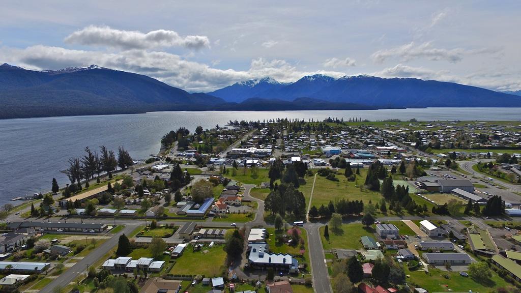 Asure Explorer Motel & Apartments Te Anau Dış mekan fotoğraf